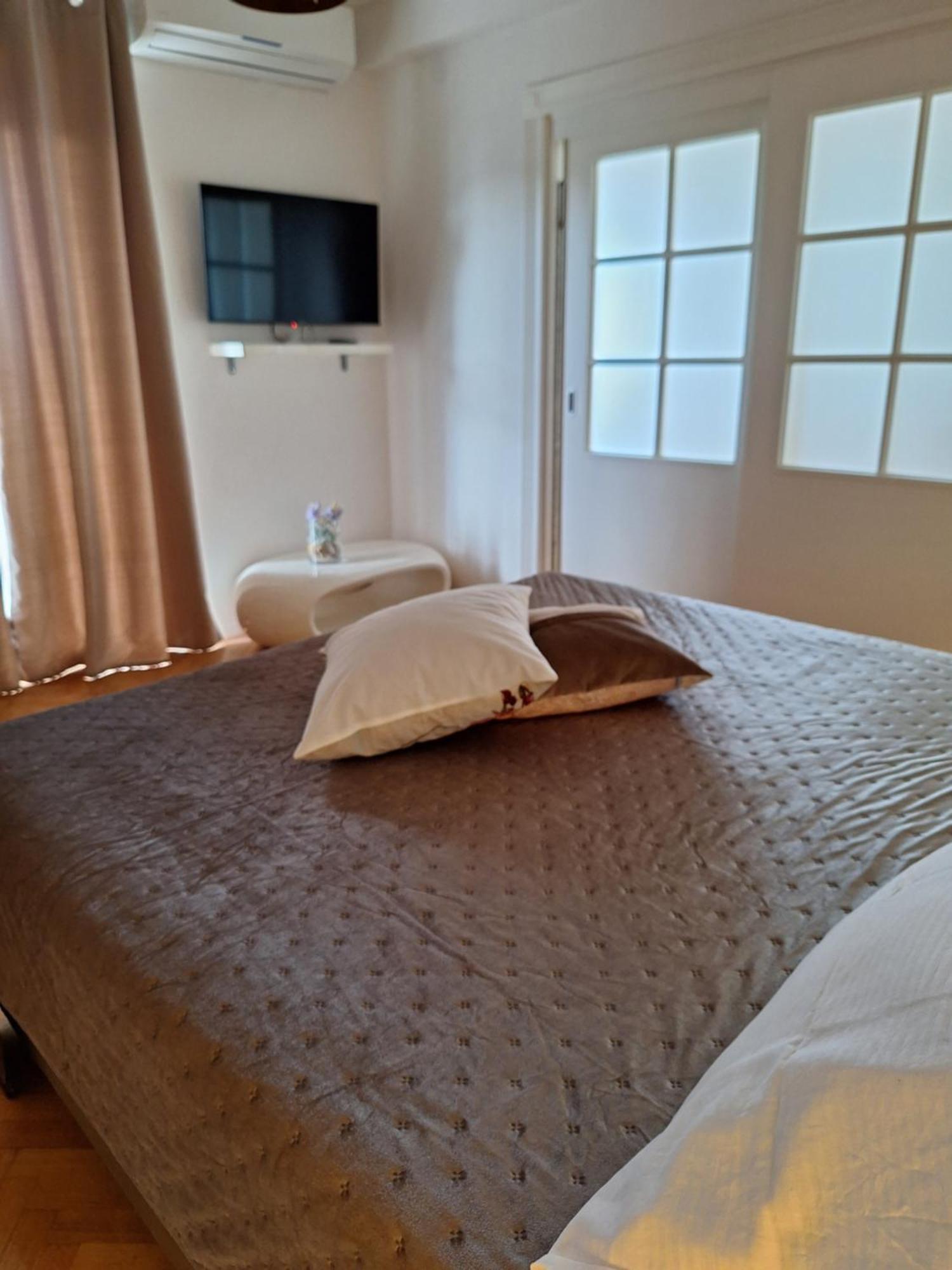 Apartments Miki 2 Новаля Екстер'єр фото